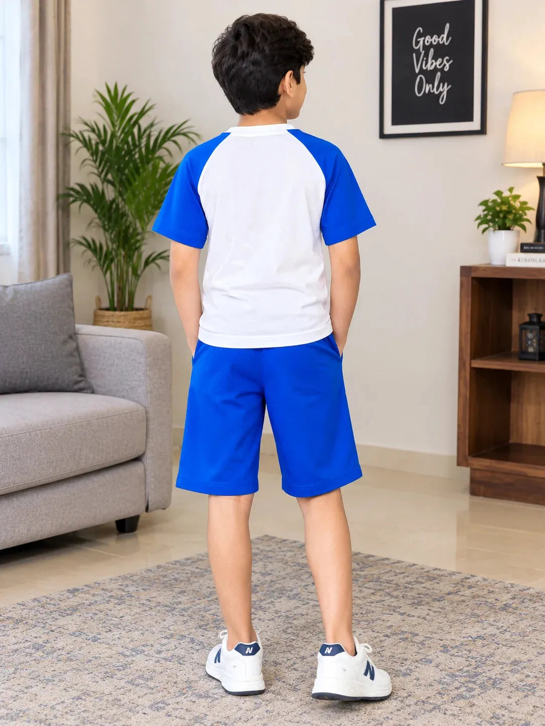 Three Fishes White Nicker Suit Boys ( R-261,269 N )
