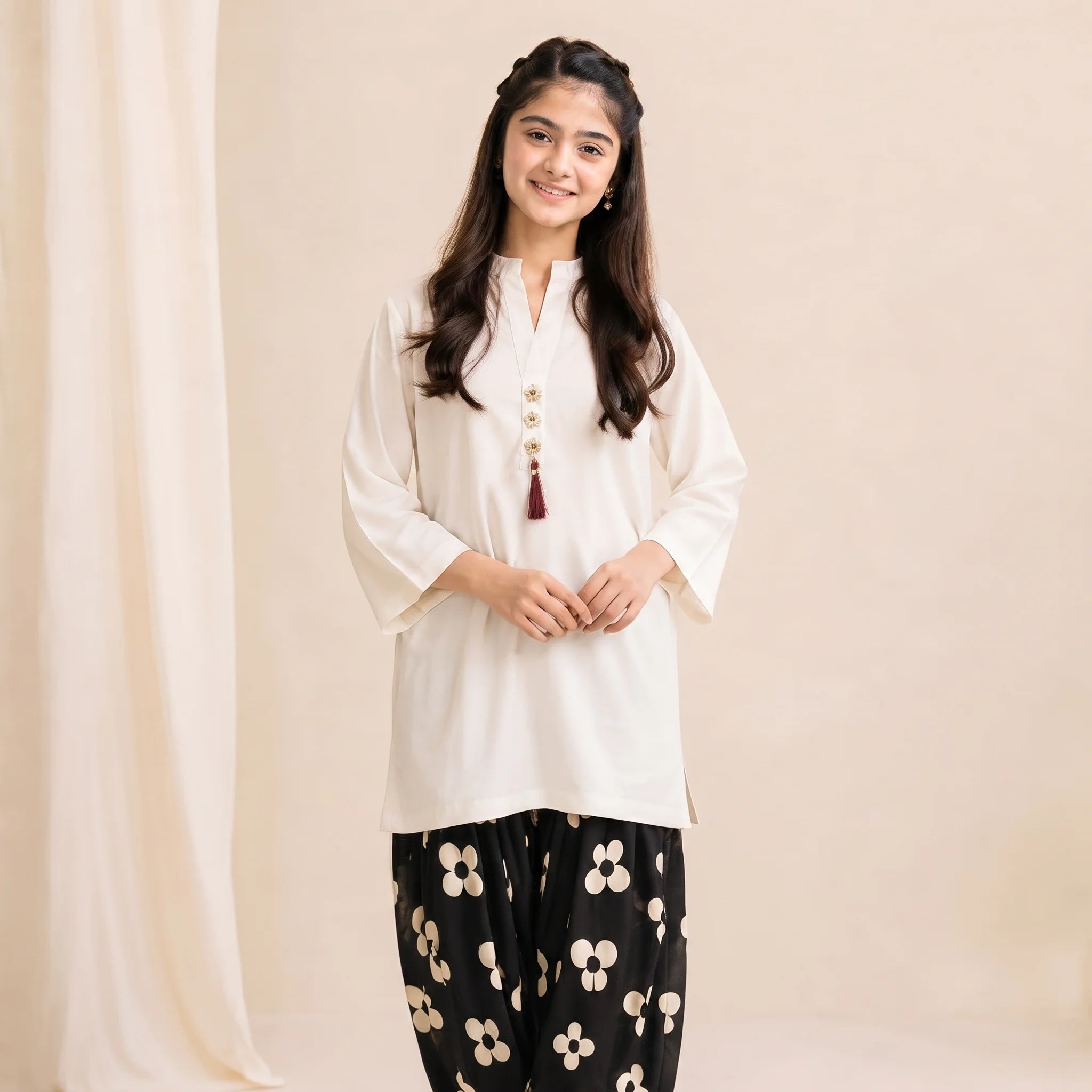 Simple White With Farshi Shalwar 2 Pcs Suit Girls ( R-129 N )