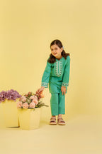 White Embroidery C-Green Suit Girls