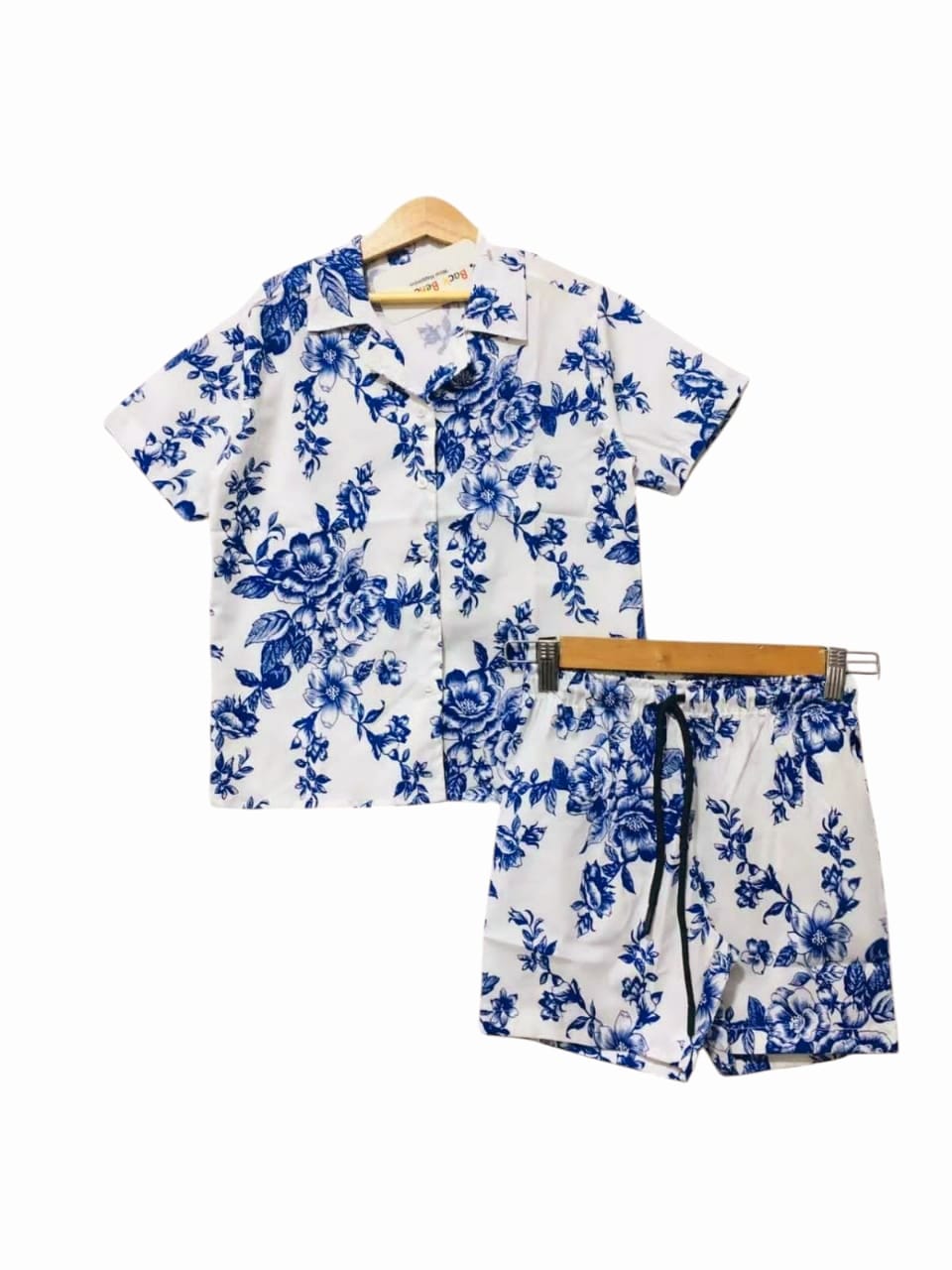 Blue Leaves White Nicker Suit ( R-115 )