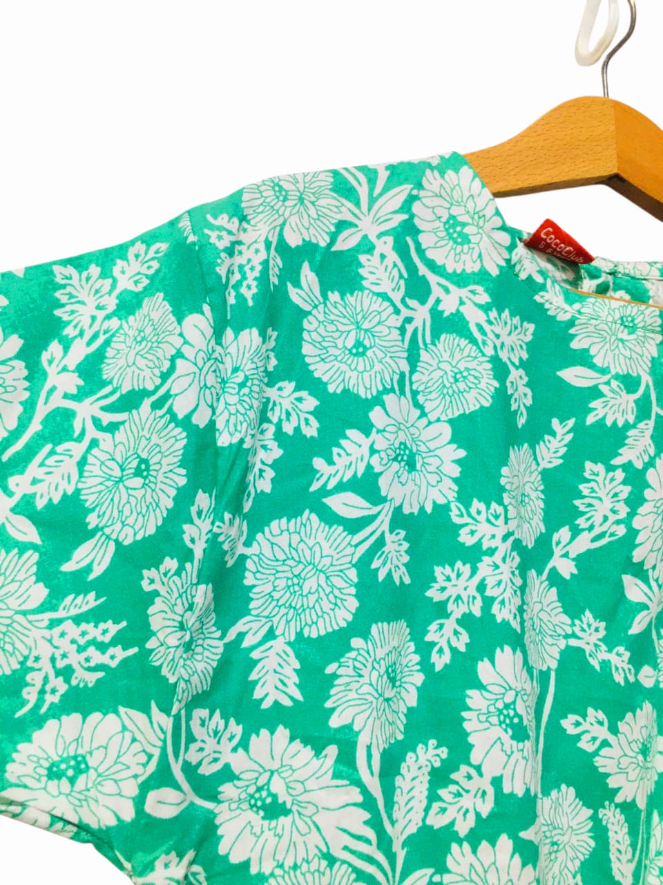 White Print Half Sleeve Parrot Skate Fish Girls