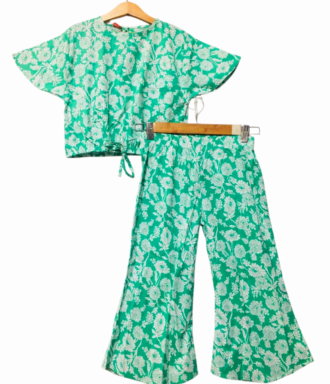 White Print Half Sleeve Parrot Skate Fish Girls