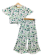 Pear All Over Print Half sleeve White Skate Fish Girls