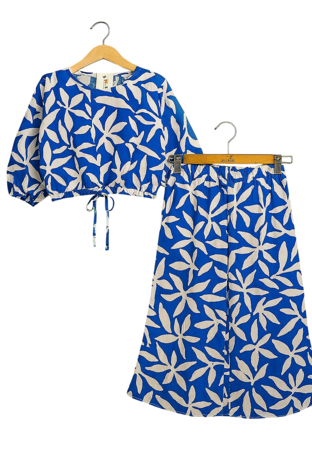 White Leaves Full Sleeves Royal Blue Skate Fish Girl ( R-327 )