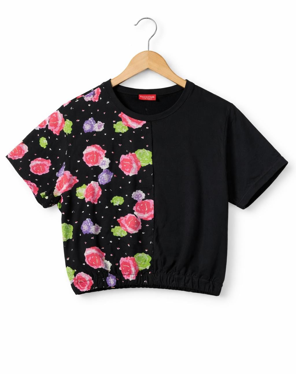 (Short Length)Red Rose From Side Print Black  T-Shirt Girls ( R-542