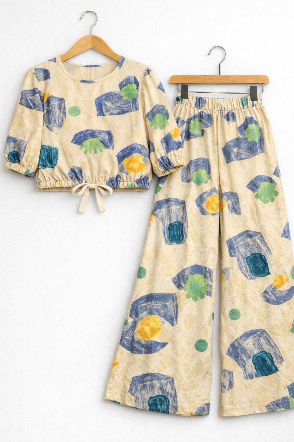 Diamond Shape Full Sleeve Cream Skate Fish Girls ( R-93 )