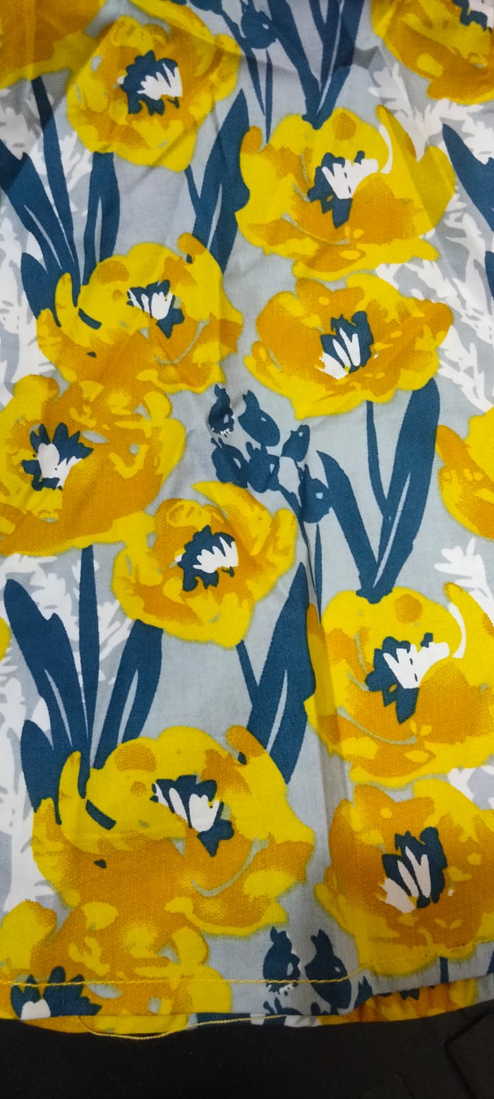 Yellow Flower Half Sleeve Gray Skate Fish Girls