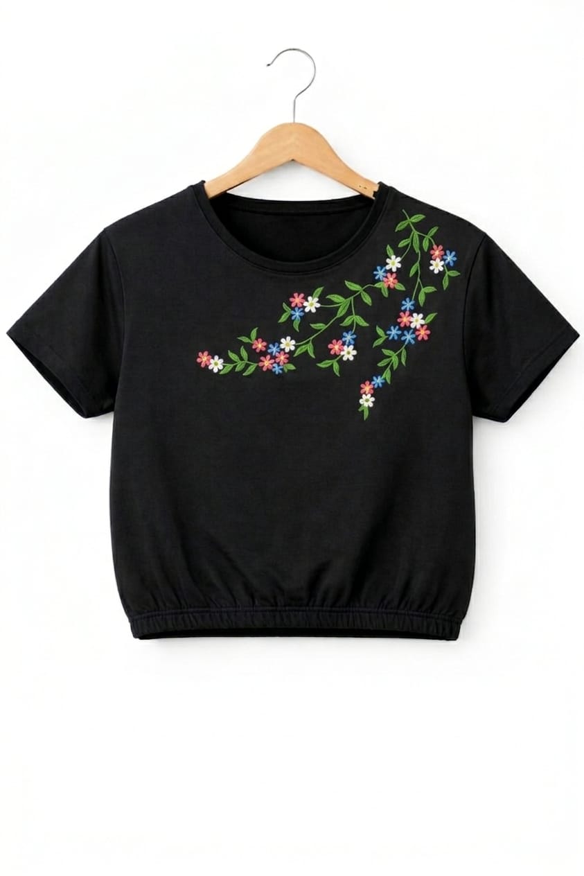 (Short Length) Right Side Embroidery Black T-Shirt Girls