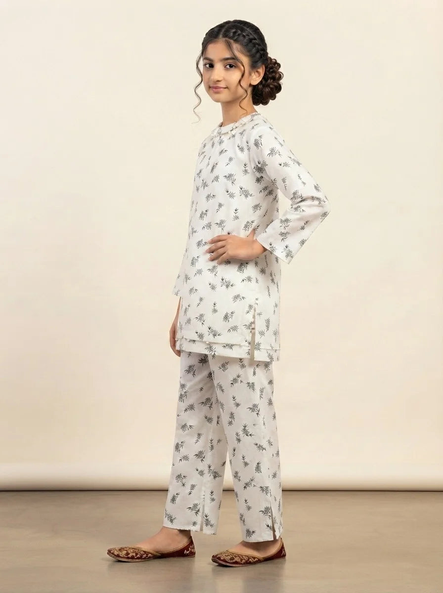 Leaves All Over Print Full Sleeve  White Pair Girls ( R-164N )