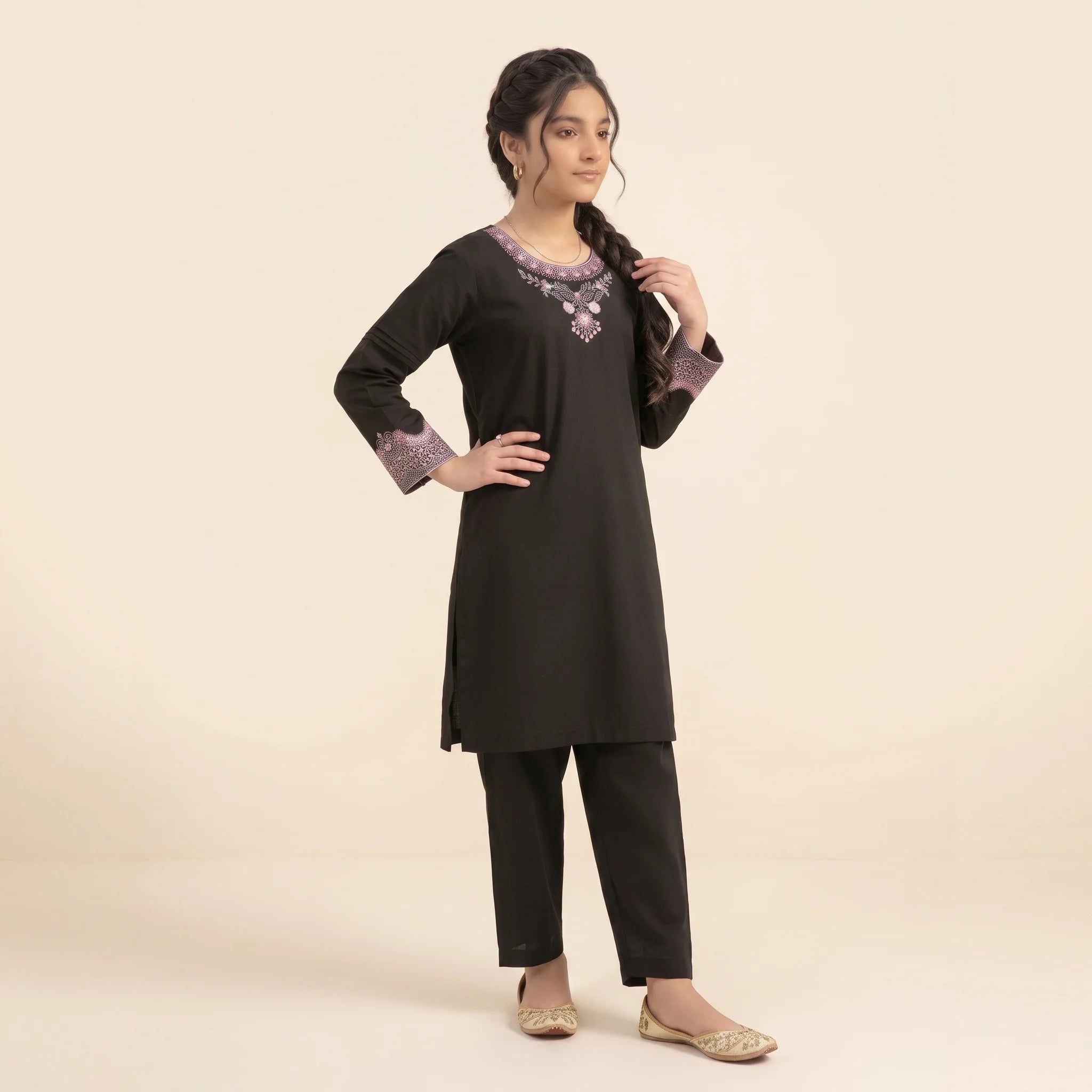 Front Pink Embroidery Chocolate 2-Piece Suit Girls ( R-460 )