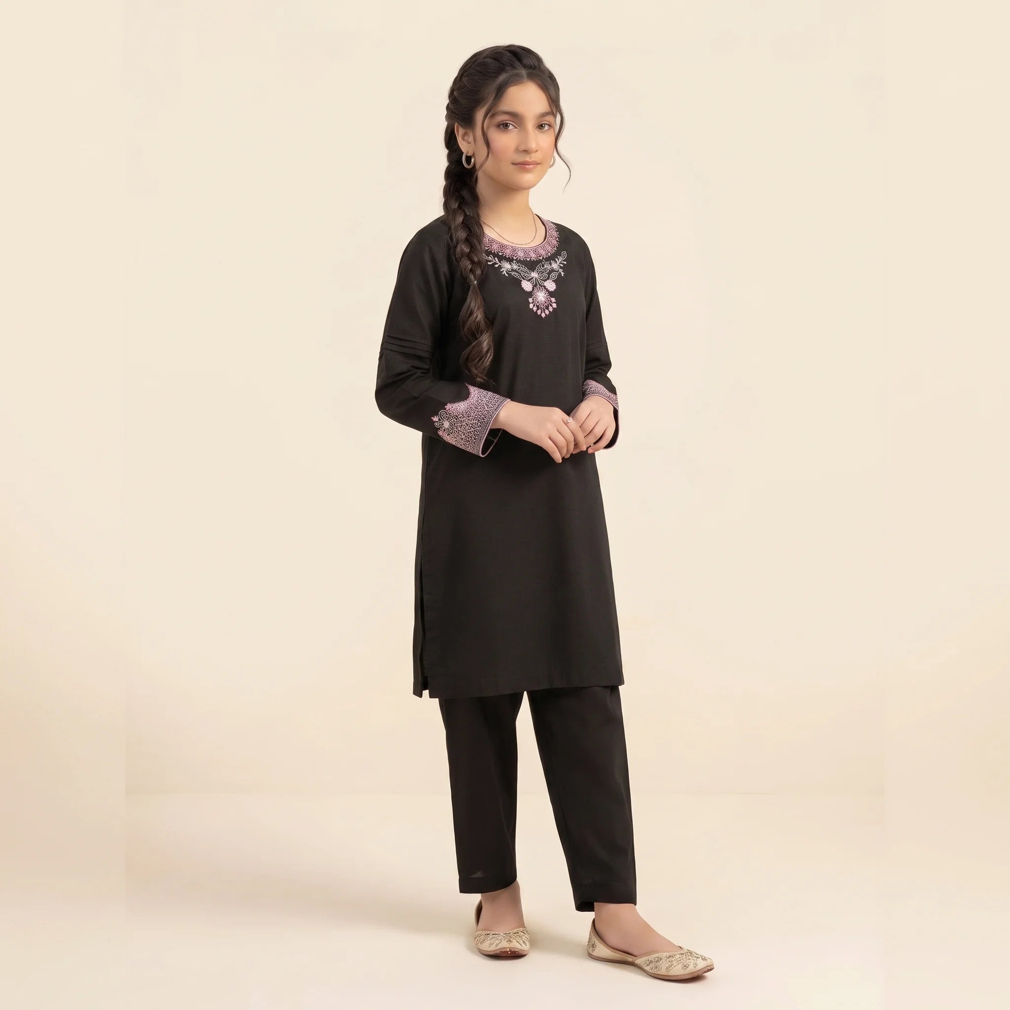 Front Pink Embroidery Chocolate 2-Piece Suit Girls ( R-460 )